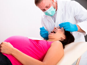 grávida no dentista